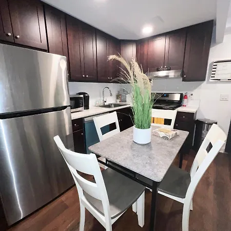 Cozy 1 Bedroom With Outdoor Patio Space